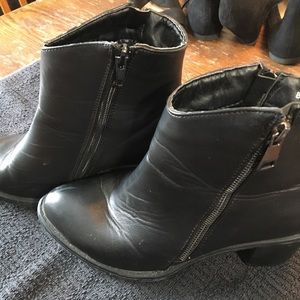 Black heeled low boots